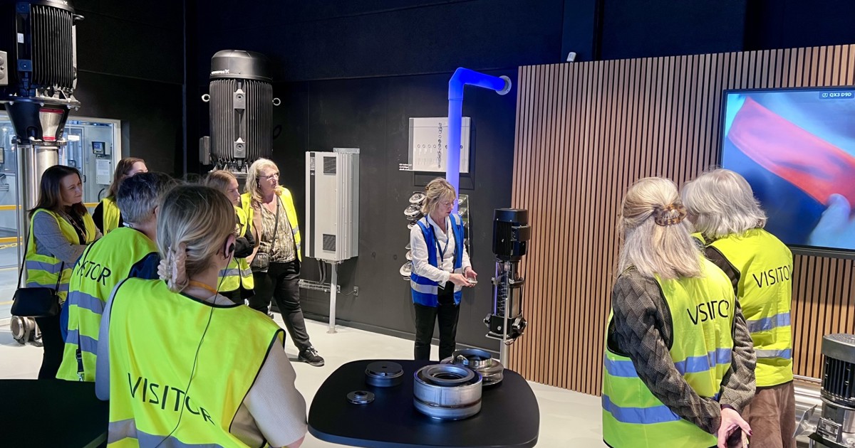 Forbandt Grundfos-besøg forbandt fortidens og nutidens fjernvarme | DanskFjernvarme